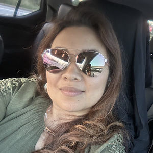 Meet your Posher, Laura